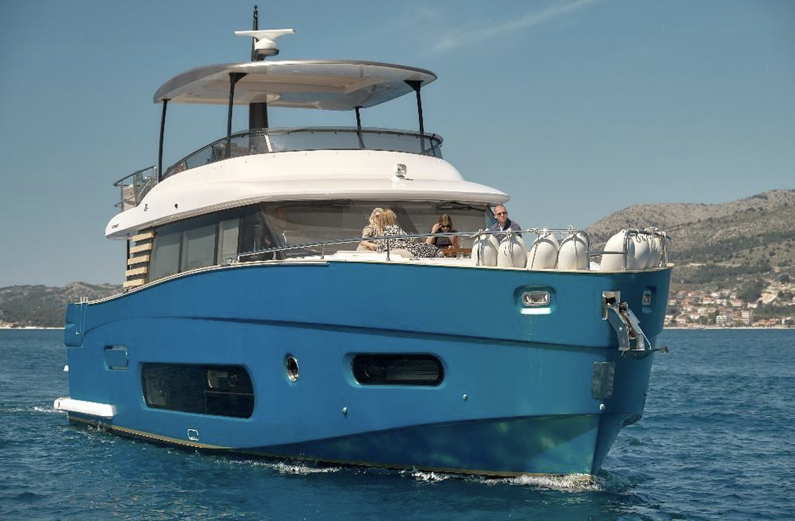 AVA II exterior cruising profile